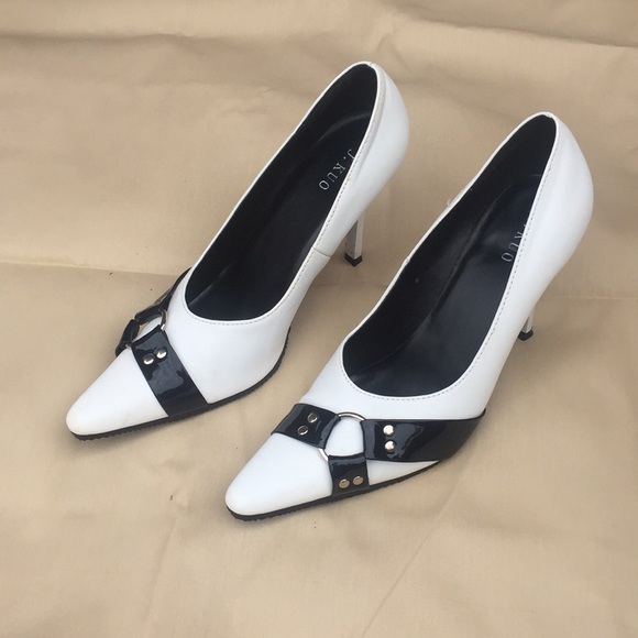 Shoes - Picture 2 of 3